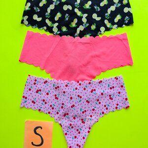 Victoria's Secret Size S Seamless No-show Scallop Edge Thong Panty - 3 pairs